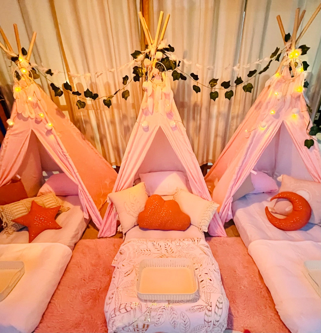 Tipis thema licorne con niños