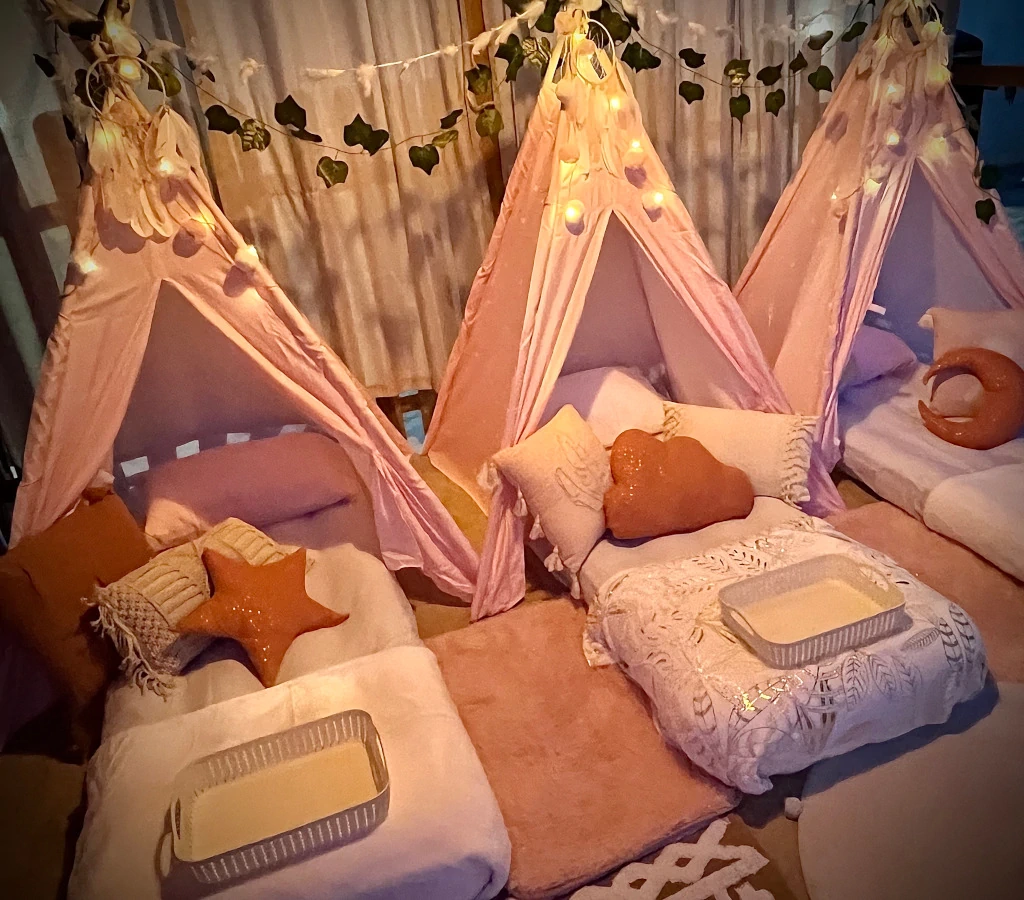 Tipis thema licorne con niños